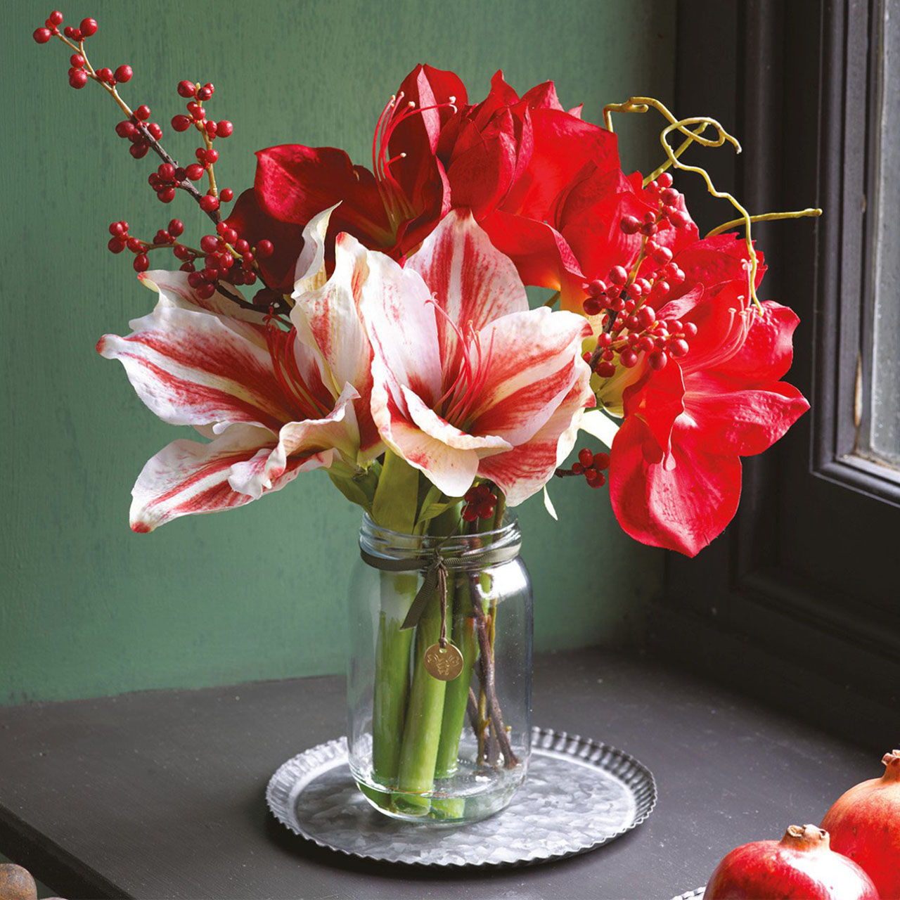 Amaryllis and Berry Centrepiece