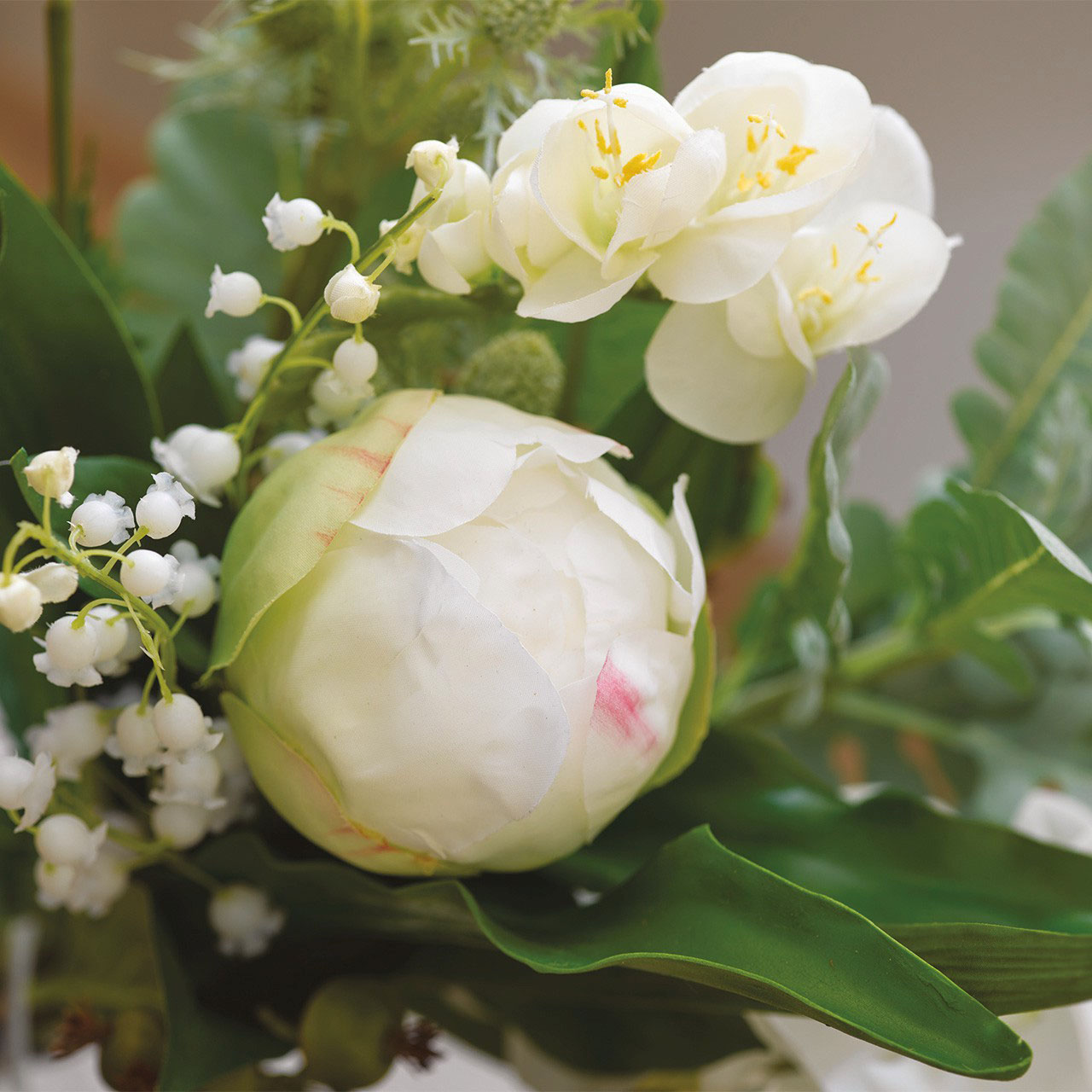 Bloom Pure White Bouquet
