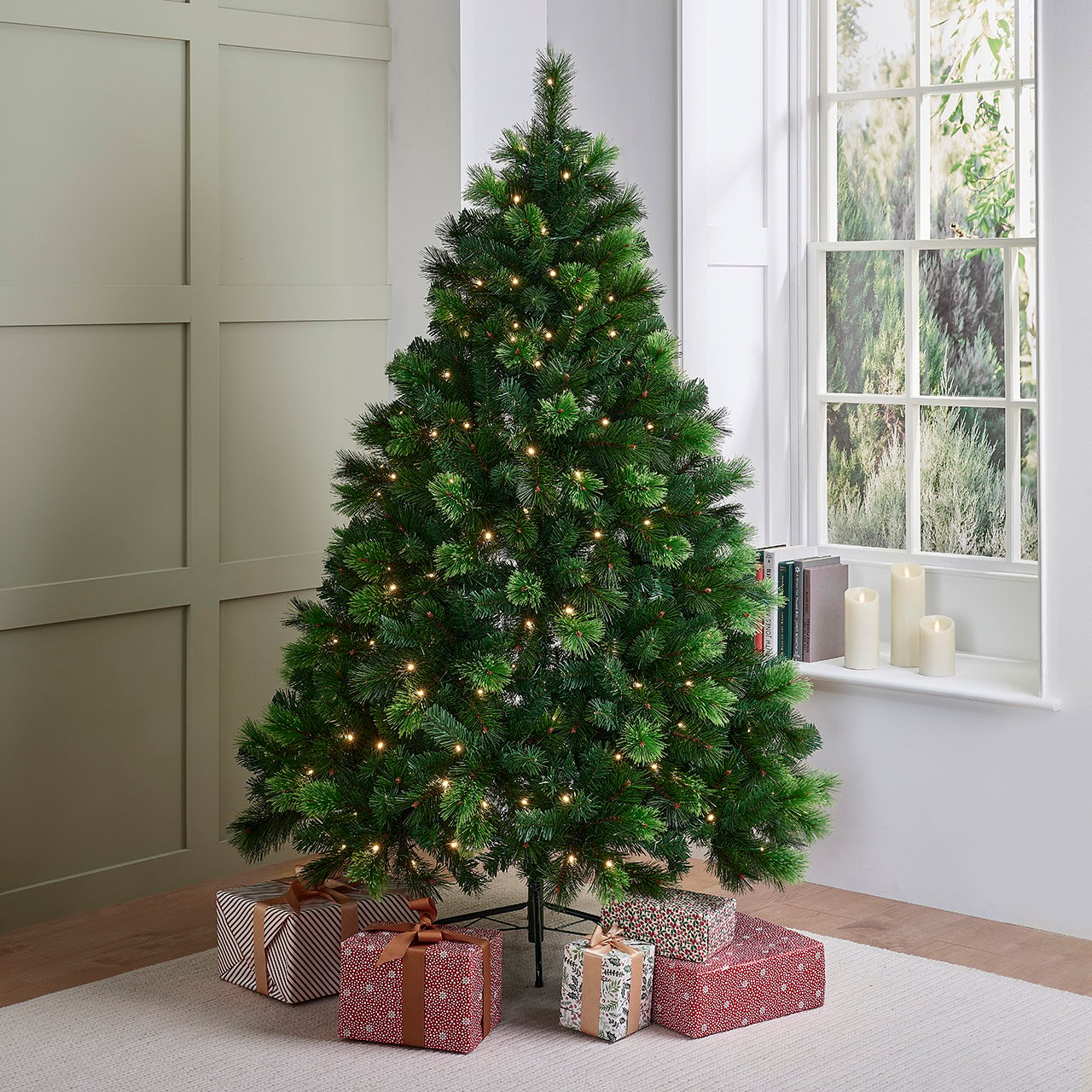 1.8m Pre-lit Nevada Fir