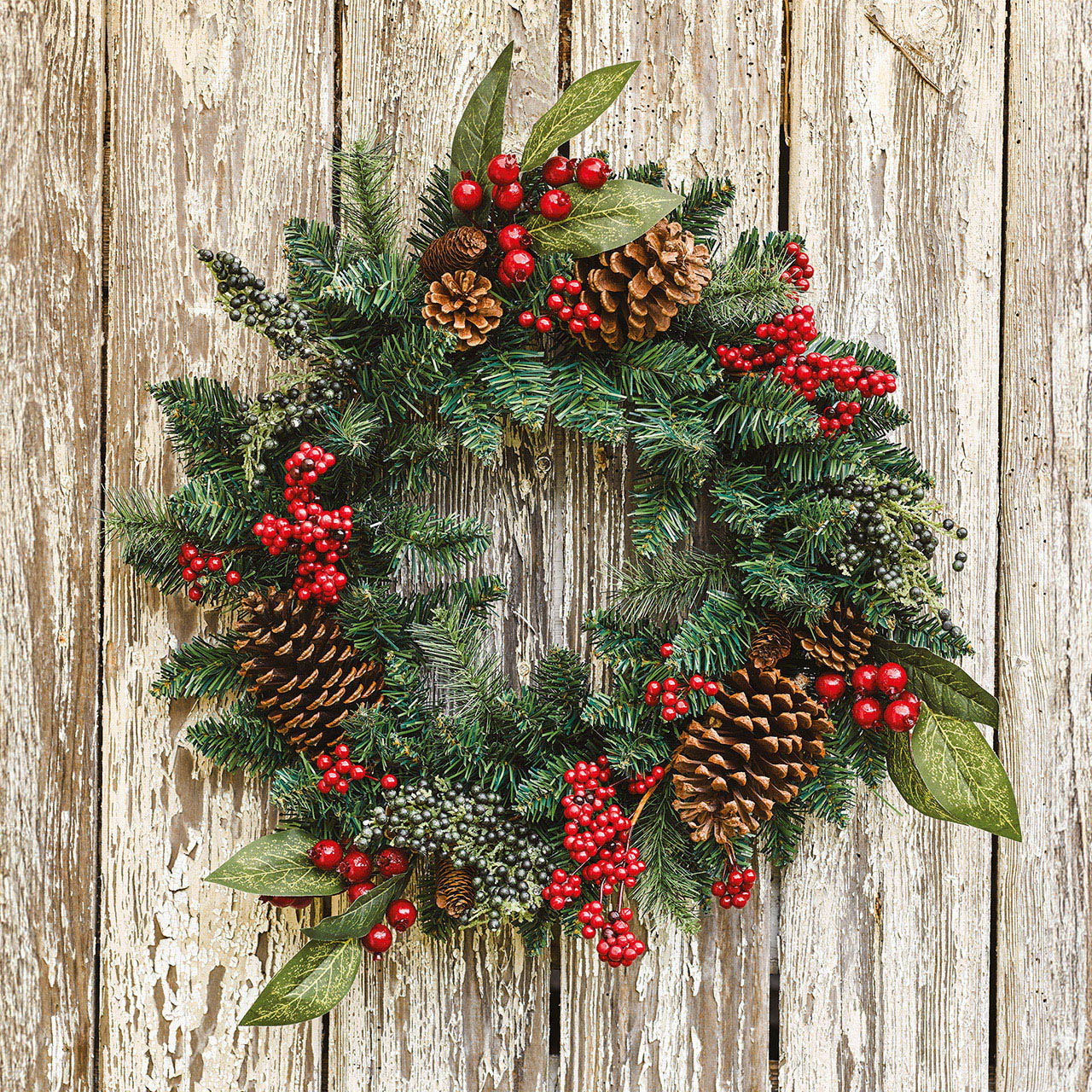 Natural-Look Red Berry Wreath