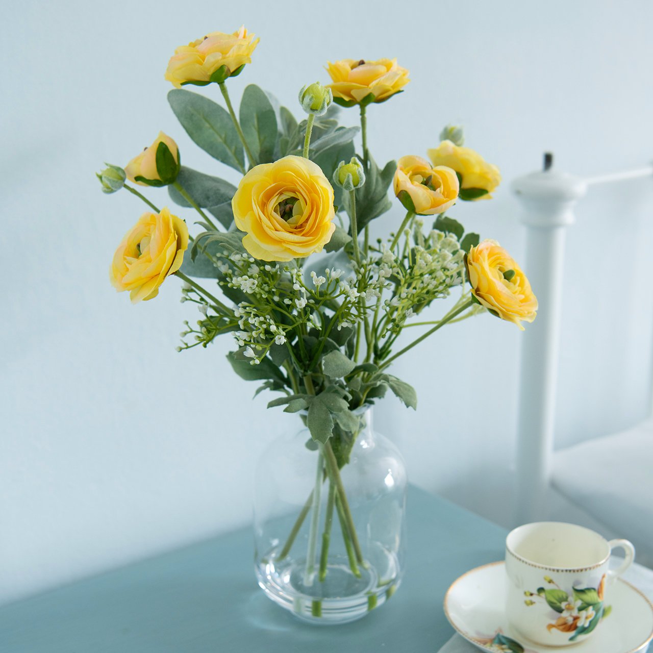 Ranunculus Mix in Bottle Vase