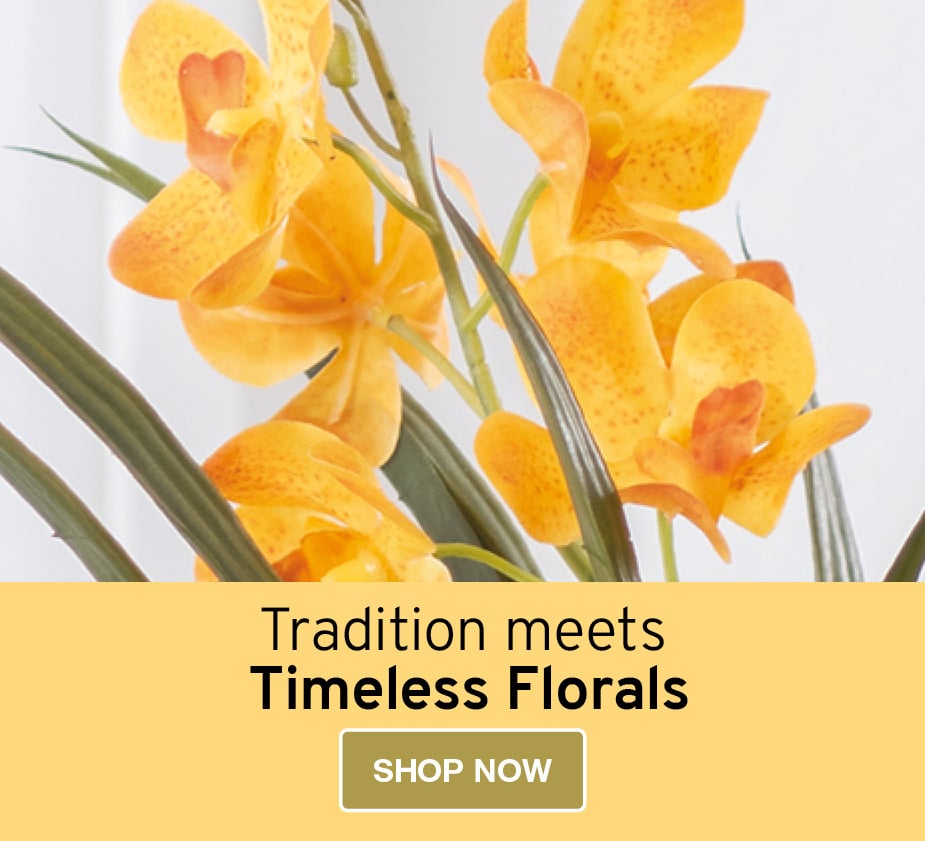 Zoomed in image of yellow orchid