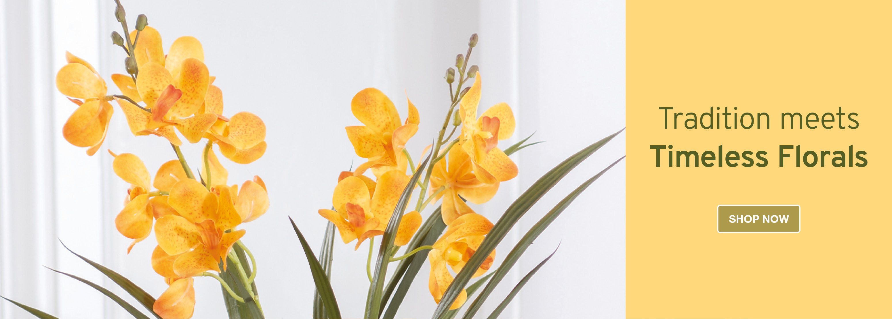 Zoomed in image of yellow orchid